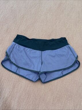 lululemon athletica size 4 W28 purple gray Striped Athletic lined Shorts
